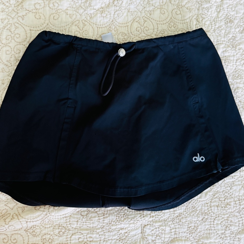 ALO Yoga Black Athletic Skort with Built-In Shorts XXS